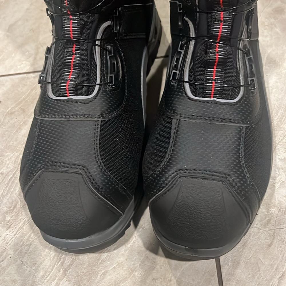 Red wing shoes - Picture 2 of 8